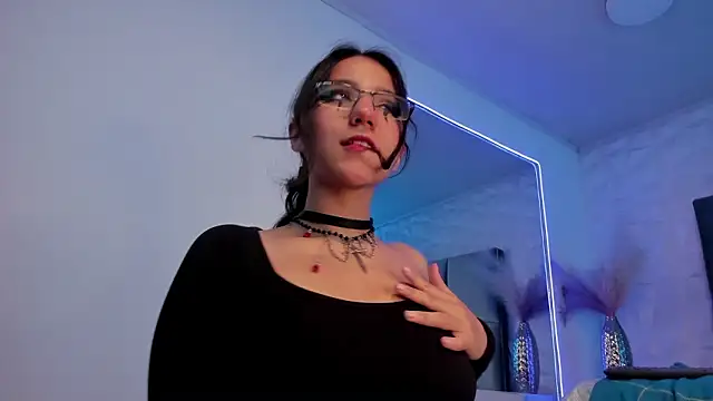 Živý XXX chat HollyPeach