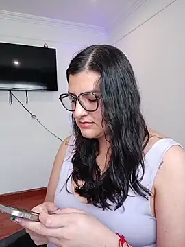 ahrianabluff's Live XXX Chat