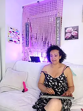 AdeleNasty: απευθείας συνομιλία ΧΧΧ