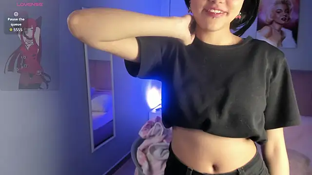 ela_petit লাইভ XXX চ্যাট