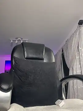 Frank_Farrell 现场XXX聊天