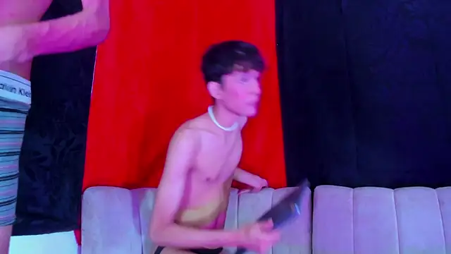 Pleasure_boys_hot Show Webcam