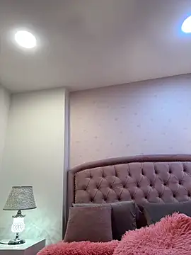 Bella__Wood Show Webcam