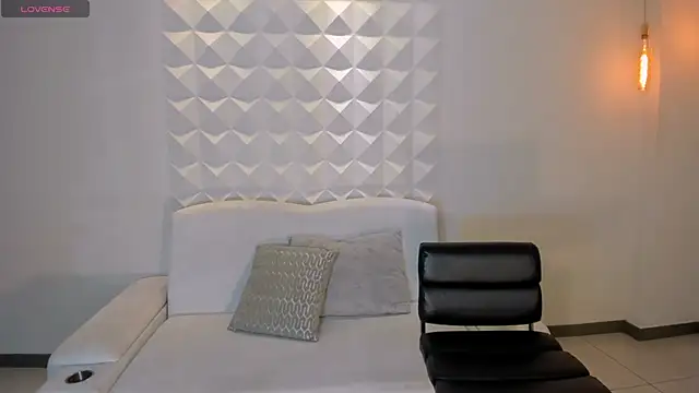 Онлайн чат XXX JuanitaClay