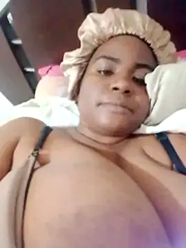 XXX chat uživo modela bigtitssxx