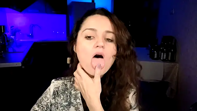 Czat XXX na żywo – Cerann1