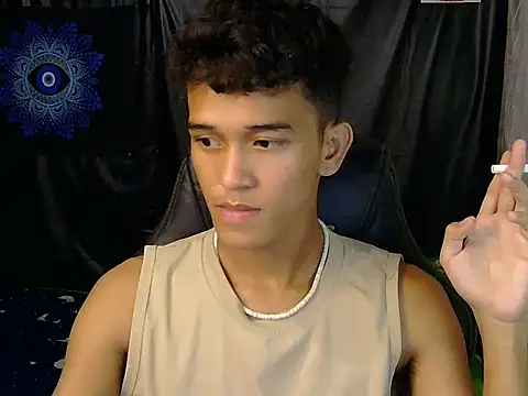 Chat XXX ao vivo de hugekenbigcock