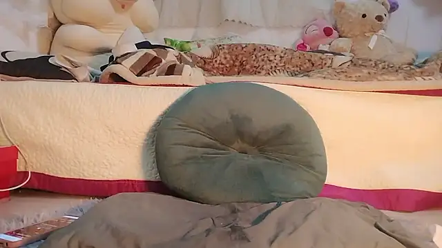 Bun_Bee élő XXX-chatje