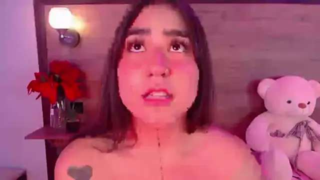 AdaaMillan Chat XXX live