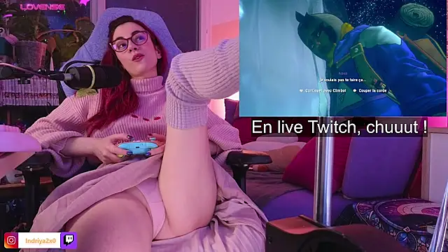 Indriya2x0のライブXXXチャット