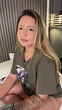 MiaPetit_'s Live XXX Chat