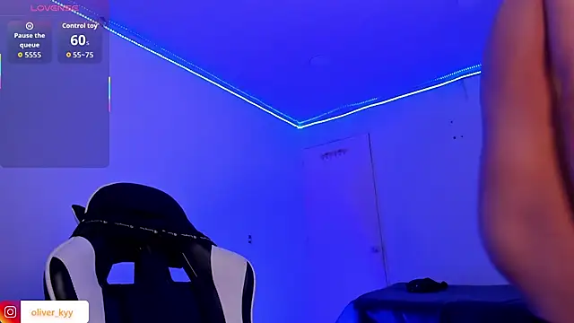 Chat +18 de oliver_kyy ao vivo