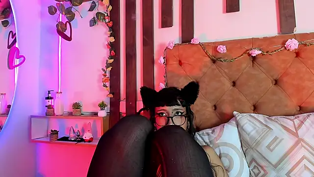 MeowMota_: онлайн-секс-чат