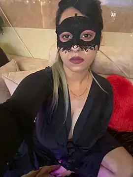 Classy-Bossy Live XXX-Chat