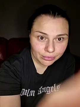 9Alice Show in webcam