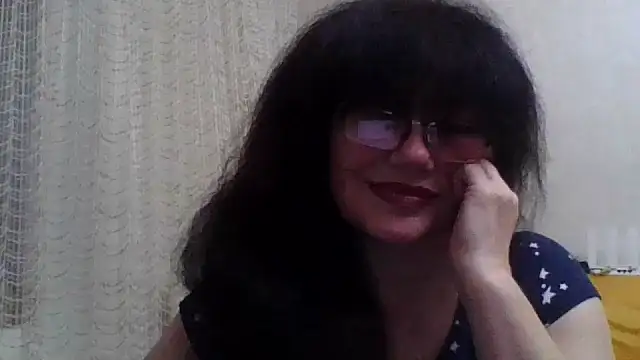 Show modela SilviaSky51 na web-kameri