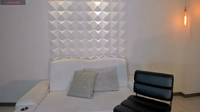 JuanitaClay live XXX chat