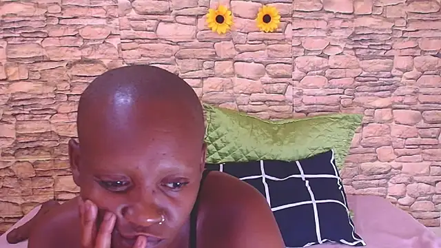 EbonyOlive69 élő XXX-chatje