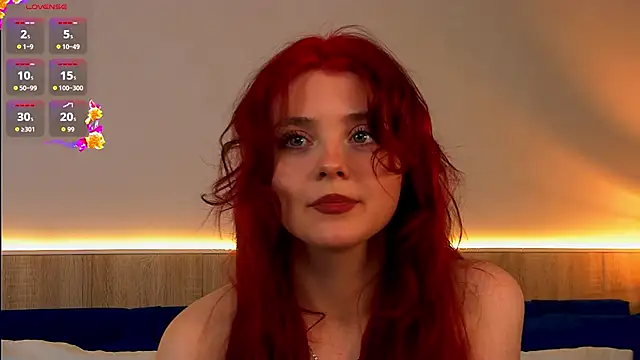 Nora__Rayn Webbikameraesitys