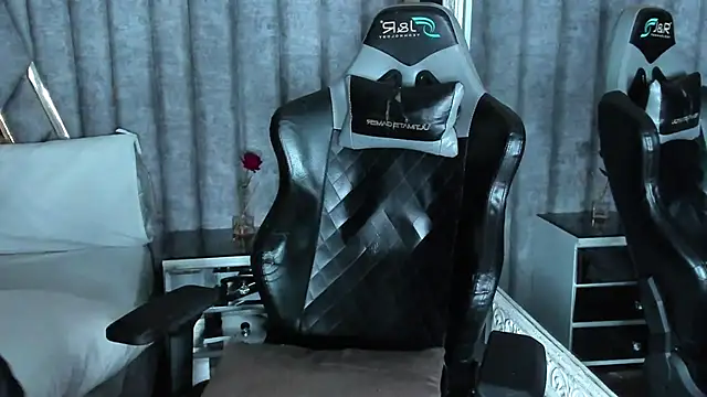 XXX chat uživo modela AronGarcia