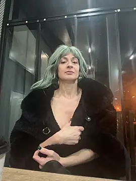 Chat +18 de HOTLadyluna ao vivo