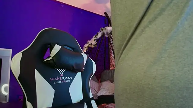 Chat XXX ao vivo de Emmapark_