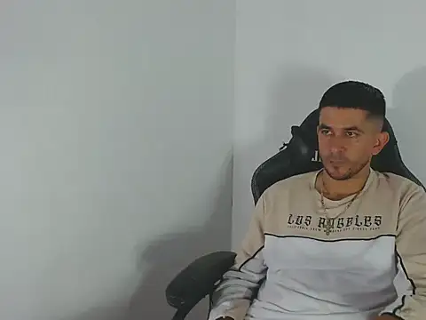 دردشة _Grasshopper الجنسية المباشرة