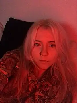 Blondie_Sofia_Essexbabe élő XXX-chatje