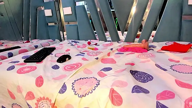 leyla_brown1's Live XXX Chat