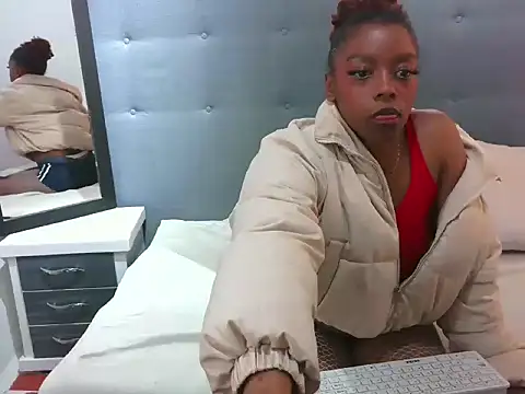 serenababe_'s Live XXX Chat