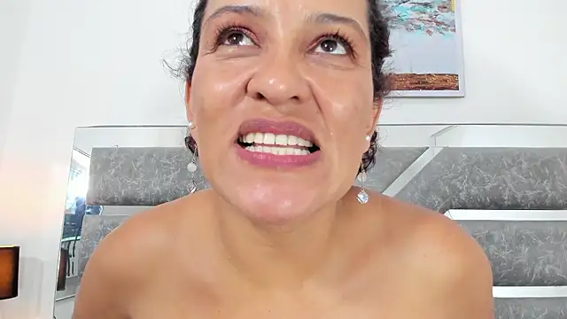 Chat XXX Live Slut_Milf_