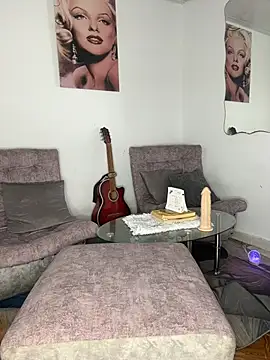 Mydreams69 网络视讯表演