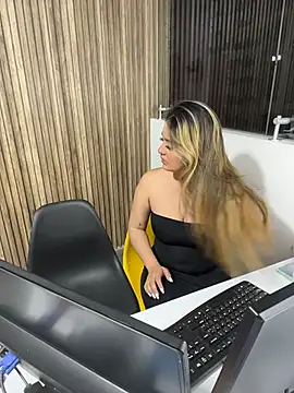 Chat XXX en directo de Antonella_Julieta