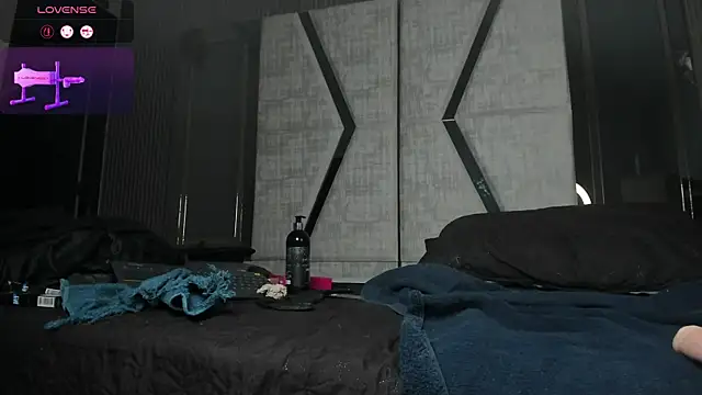 دردشة LiamDeep الجنسية المباشرة