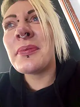 Онлайн чат XXX PinkTheHawk