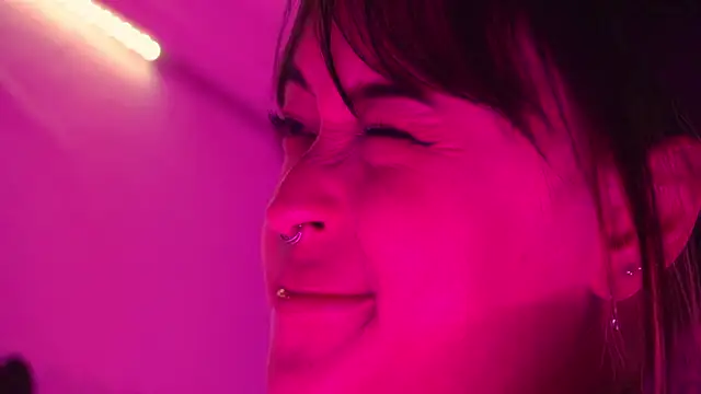 GloomydollのライブXXXチャット