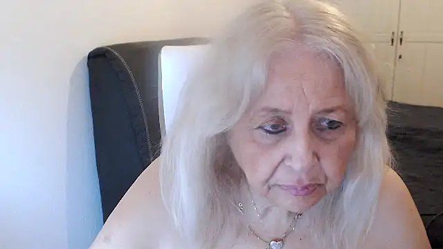 SusiLifeXXX: вебкам-шоу