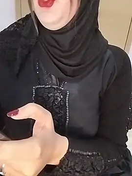 Show modela Rawya-34 na web-kameri