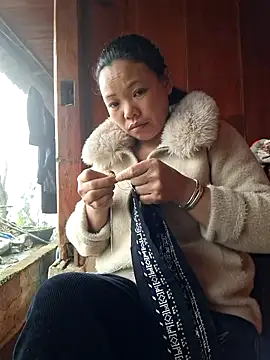 miomio-12's Live XXX Chat