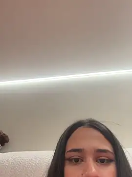 دردشة BabyKathy الجنسية المباشرة