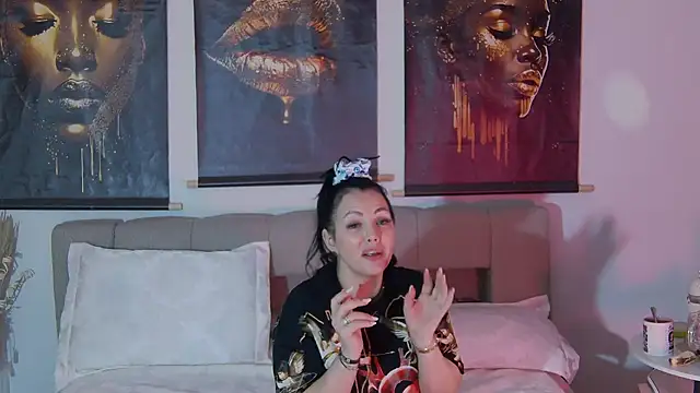 XXX chat uživo modela ReiyaRey