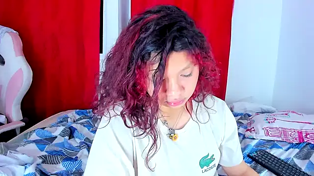 Chat +18 de Emily_Coper18 ao vivo