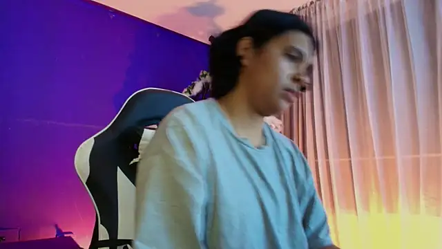 Chatroom XXX en direct de Emmapark_