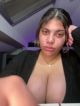 Show modela MinaKhalina na web-kameri