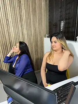 Antonella_Julieta live XXX chat