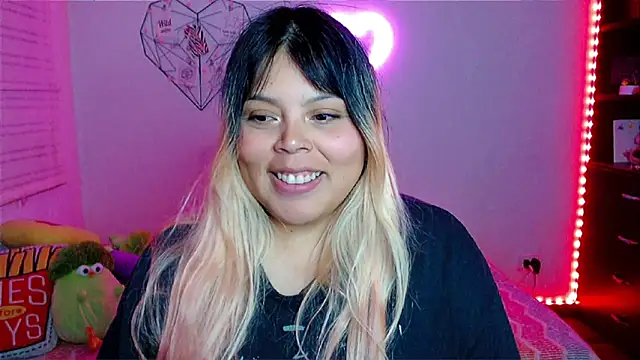 Živý XXX chat EllieMoonX