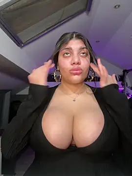 Czat XXX na żywo – MinaKhalina