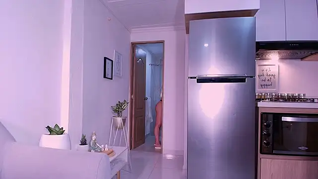 DannaHyde Adlı Modelin Canlı XXX Sohbeti