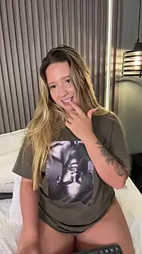 Chat XXX en directo de MiaPetit_