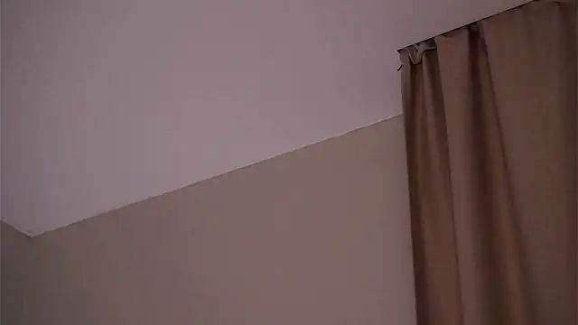 EffieHenri – Naživo XXX chat